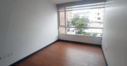 Rento Suite, Sin Amoblar, un Dormitorio, Parqueadero. Sector La Carolina
