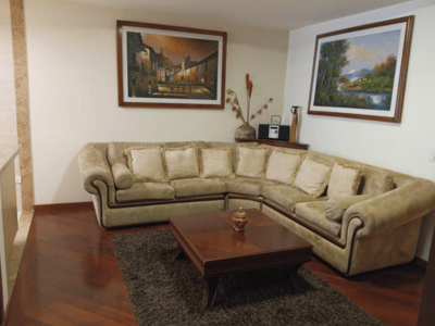 Vendo Casa, 5 Dorm., Urb. Privada. Sector Capelo, Valle de Los Chillo