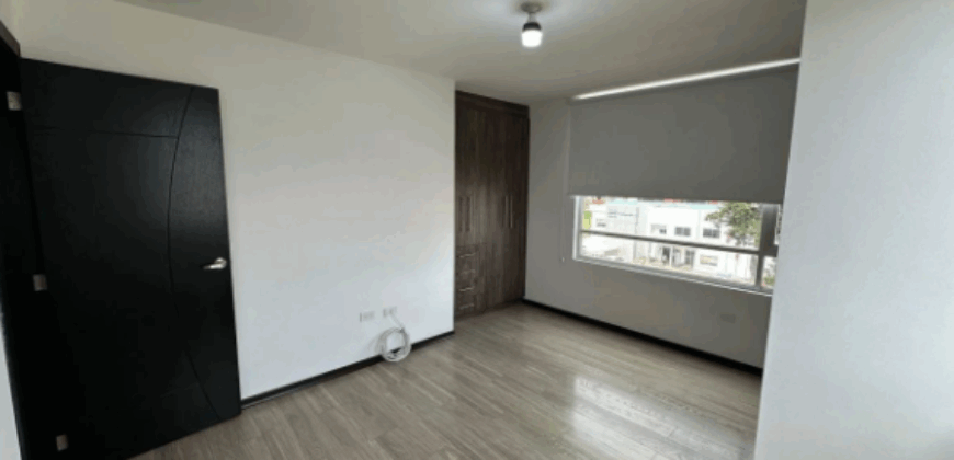 Rento Departamento, Dos Dorm., Sin Amoblar, Balcón, 93 m². Quicentro