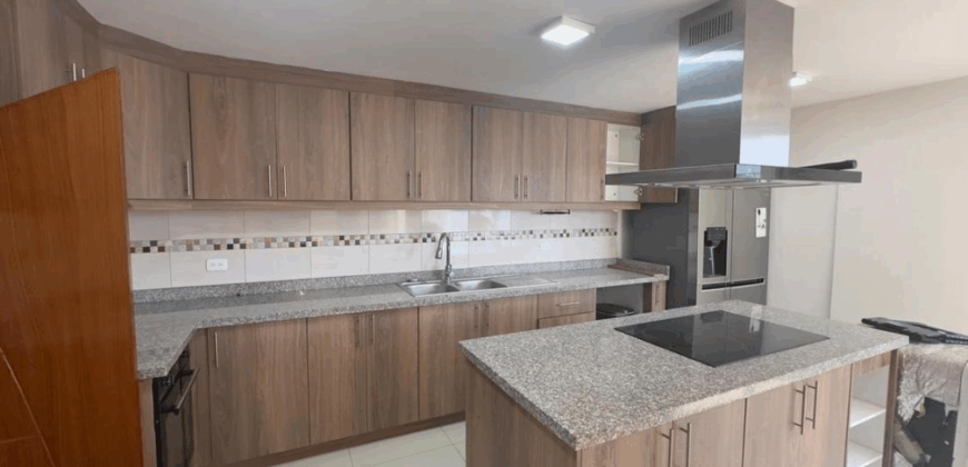 Rento Casa, Amoblada, 3 Dorm., Conj. Privado. Sector La Armenia