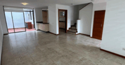 Renta Casa, 3 Dorm., Sin Amoblar, Tres Plantas. Sector Tumbaco