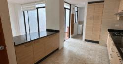 Renta Casa, 3 Dorm., Sin Amoblar, Tres Plantas. Sector Tumbaco