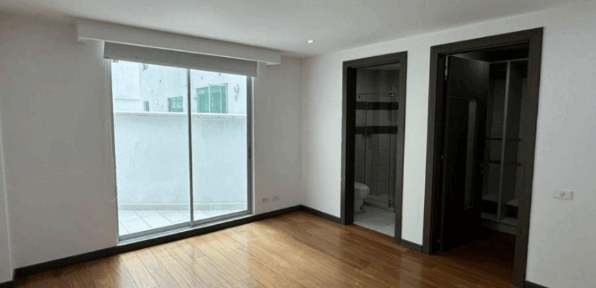 Rento Departamento, 3 Dormitorios, Terraza. Sector El Batán