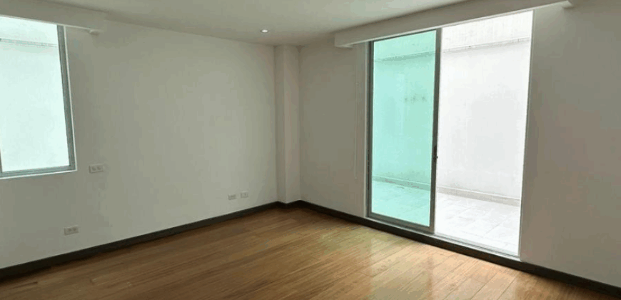 Rento Departamento, 3 Dormitorios, Terraza. Sector El Batán