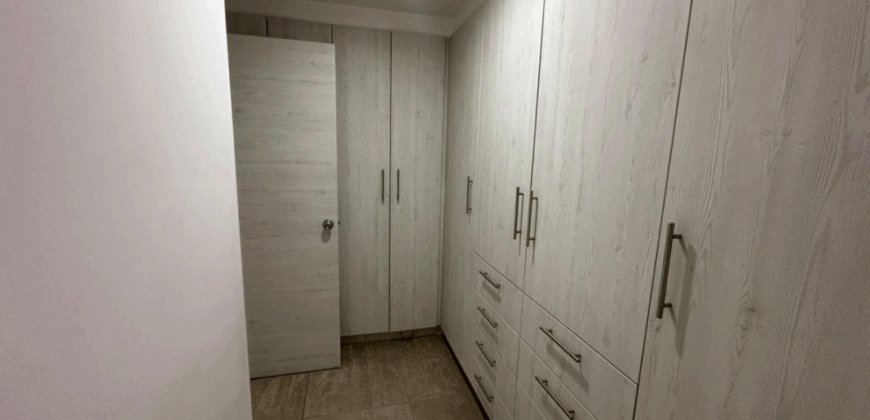 Rento Departamento, 3 Dorm., Sin Amoblar, Terraza. Sector Cumbaya