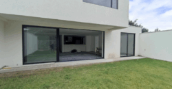 Rento Casa, Tres Dorm., a Estrenar, Conj. Cerrado. Sector Tumbaco