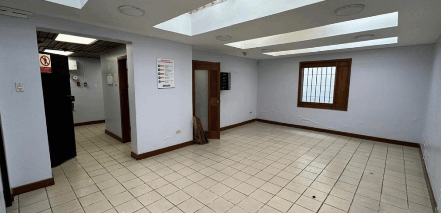 Rento Local Para Instituciones Bancarias, Cooperativas. Centro Histórico