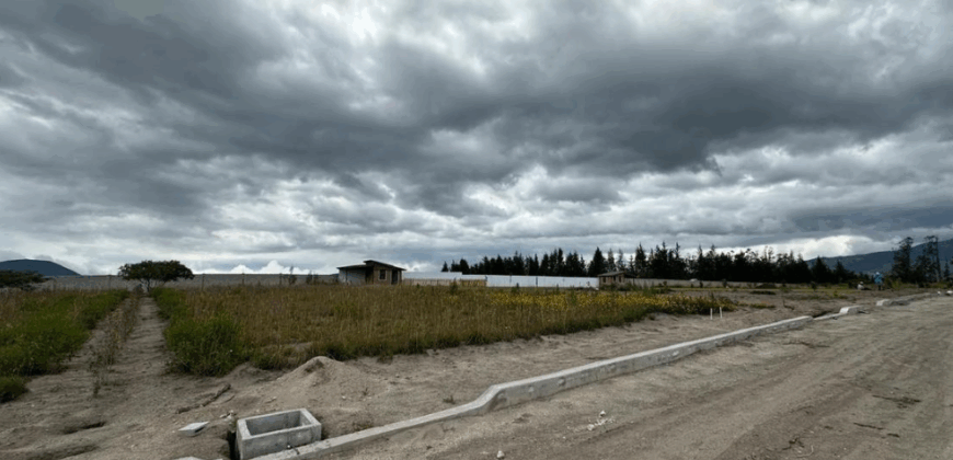 Vendo Terreno, Hermosa Vista, Conjunto Cerrado. Malchinqui – Guayllbamba