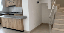 Vendo Casa, 3 Dorm., a Estrenar, Conjunto Cerrado. Sector La Tola, Tumbaco