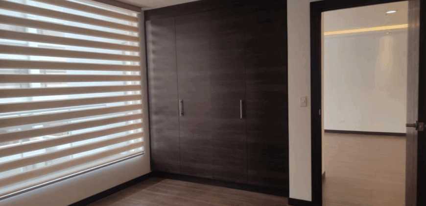 Vendo Departamento, Dos Dorm., Sin Amoblar. Sector 12 de Octubre