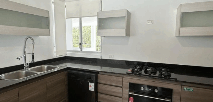 Vendo Departamento, 3 Dorm., Estudio. Urb Privada, Cumbaya