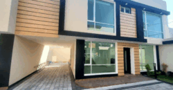 Vendo Casa, No Adosada, 4 Dorm., a Estrenar, Conj. Privado. Sector Tumbaco