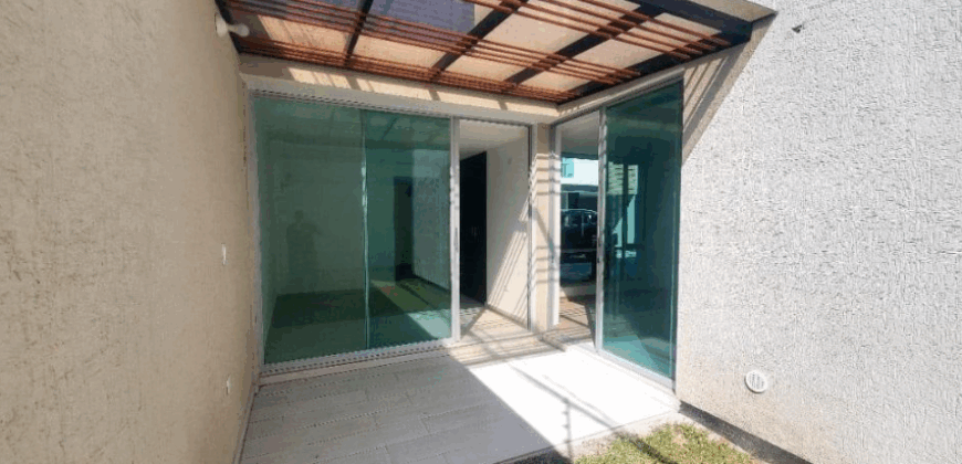 Vendo Casa, No Adosada, 4 Dorm., a Estrenar, Conj. Privado. Sector Tumbaco