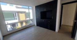 Vendo Casa, No Adosada, 4 Dorm., a Estrenar, Conj. Privado. Sector Tumbaco