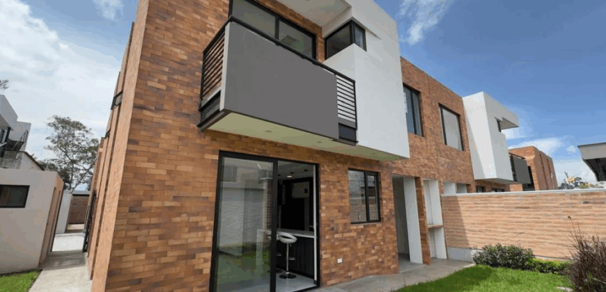 Vendo Casa, 3 Dorm., a Estrenar, Conj Privado. Sector Puembo