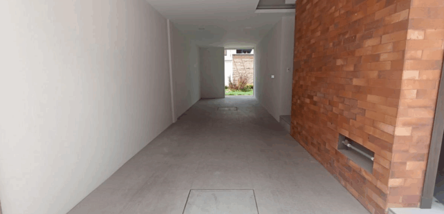 Vendo Casa, 3 Dorm., a Estrenar, Conj Privado. Sector Puembo