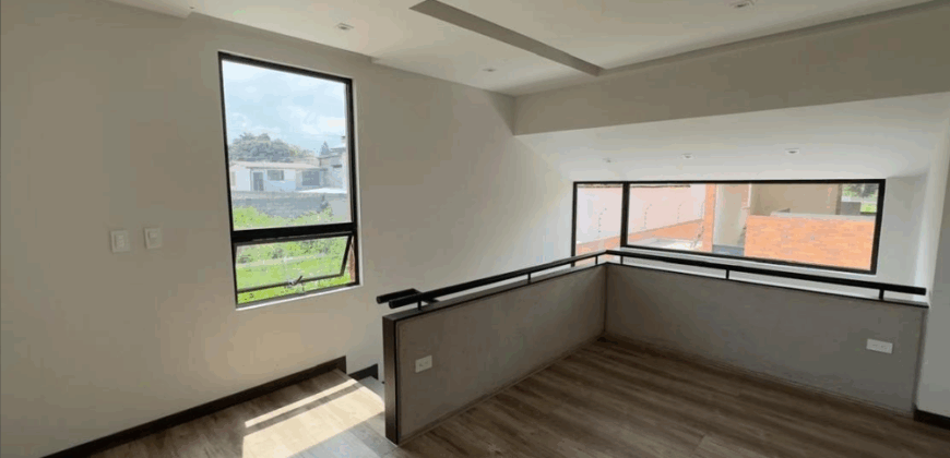 Vendo Casa, 3 Dorm., a Estrenar, Conj Privado. Sector Puembo