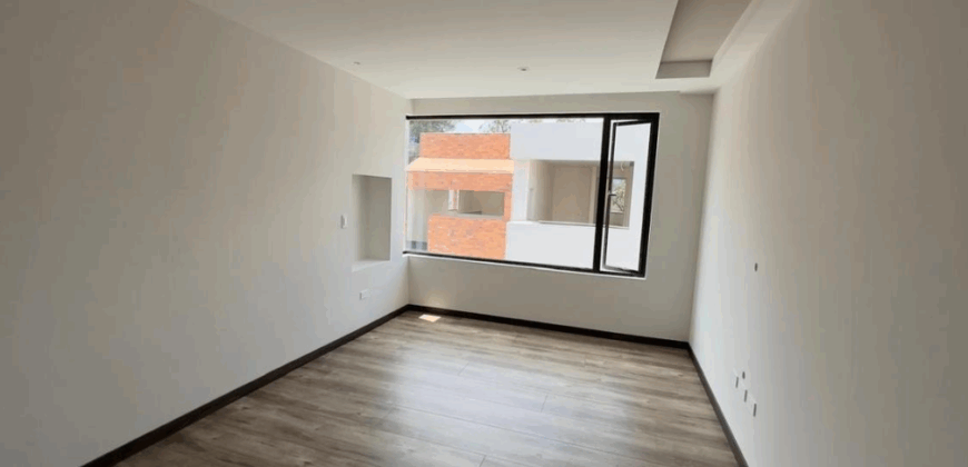 Vendo Casa, 3 Dorm., a Estrenar, Conj Privado. Sector Puembo