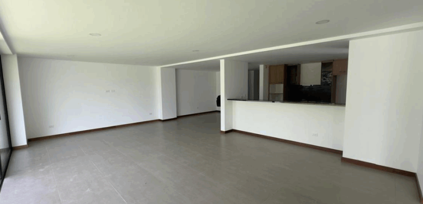 Vendo Casa, Tres Dorm., a Estrenar, Conj. Privado. Sector Tumbaco