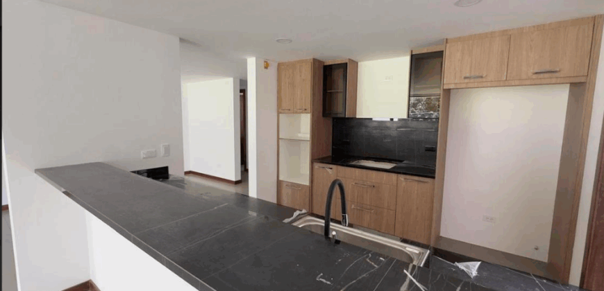 Vendo Casa, Tres Dorm., a Estrenar, Conj. Privado. Sector Tumbaco