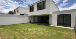 Vendo Casa, Tres Dorm., a Estrenar, Conj. Privado. Sector Tumbaco