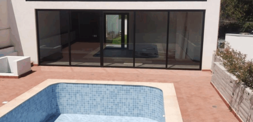 Vendo Casa, Tres Dorm., a Estrenar, Conj. Privado. Sector Tumbaco