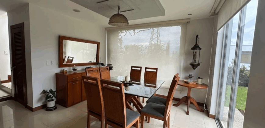 Vendo Casa, Dos Plantas, Tres Dorm., Jardín. Conj. Privado. Sector Tanda