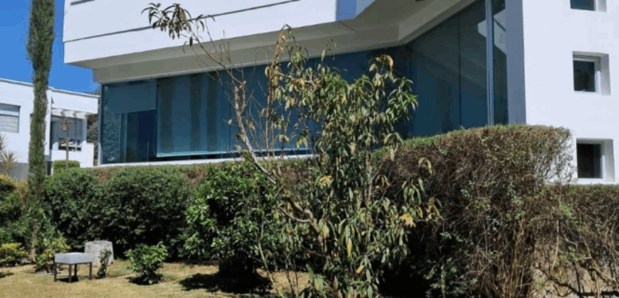 Vendo, Casa, Tres Dormitorios, Urb. Privada, Sector Rancho San Francisco