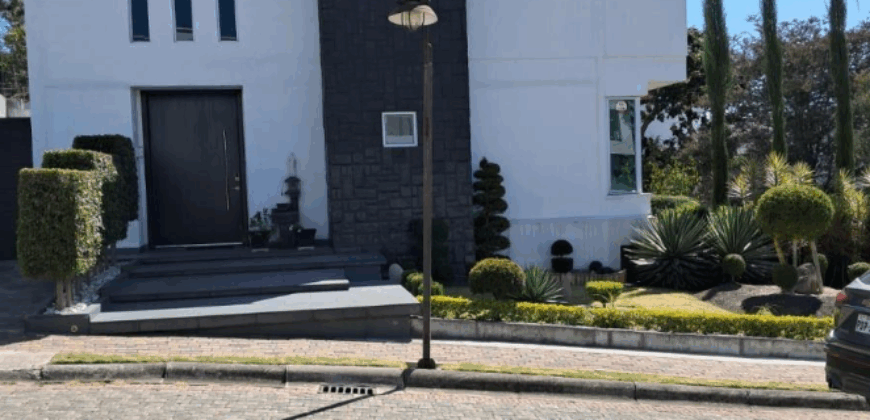 Vendo, Casa, Tres Dormitorios, Urb. Privada, Sector Rancho San Francisco