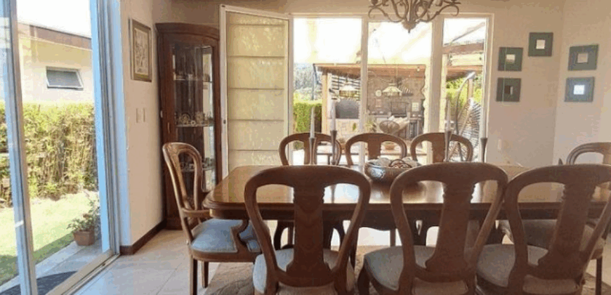 Vendo Casa, Tres Dormitorios, Urb, Privada. Sector Rancho San Francisco