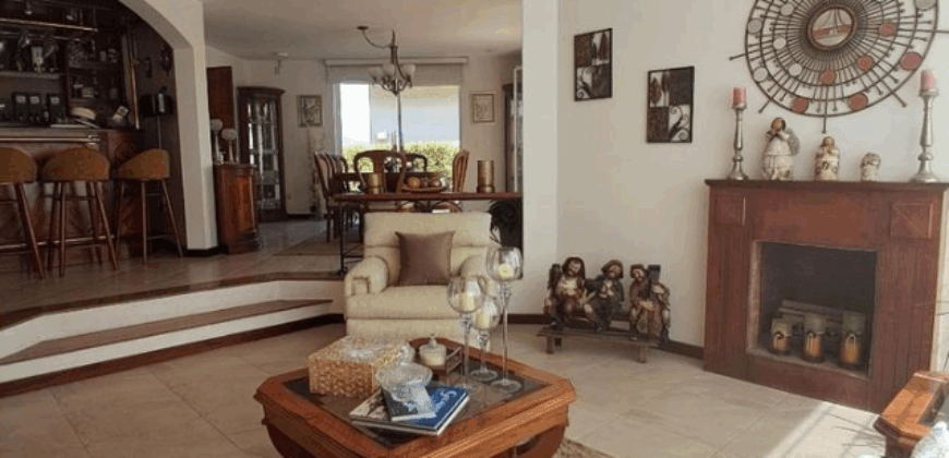 Vendo Casa, Tres Dormitorios, Urb, Privada. Sector Rancho San Francisco