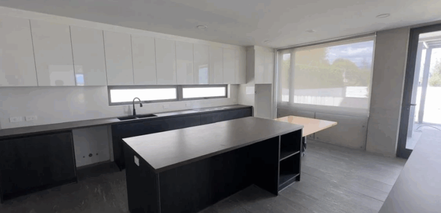 Vendo Casa Independiente, a Estrenar, 4 Dorm.. Urb. Privada, Cumbaya