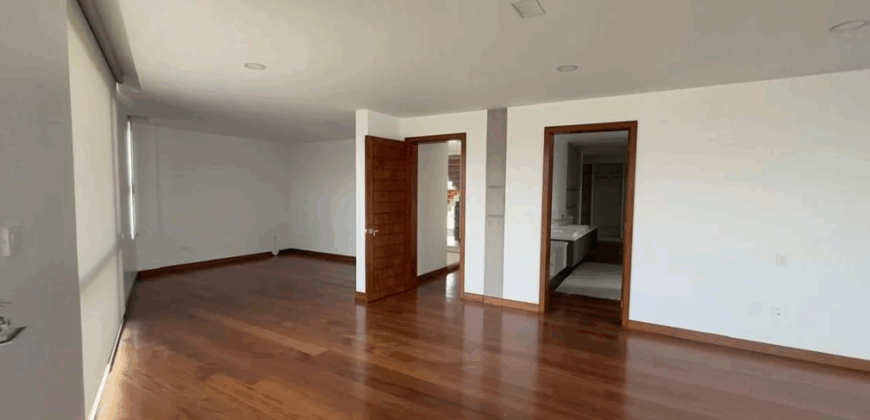 Vendo Casa Independiente, a Estrenar, 4 Dorm.. Urb. Privada, Cumbaya