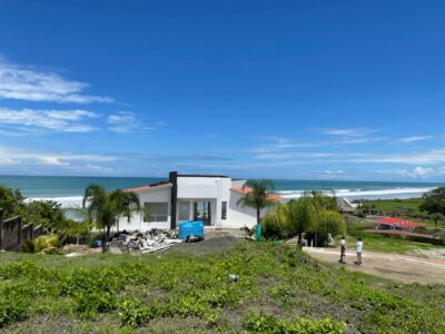 Vendo Terreno, 401.71 m². Urbanización Playa Escondida. Jama – Manabi