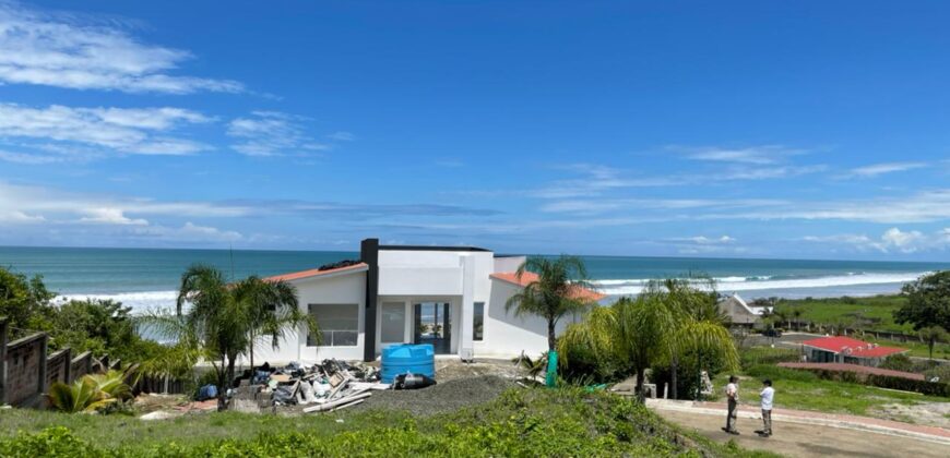 Vendo Terreno, 401.71 m². Urbanización Playa Escondida. Jama – Manabi