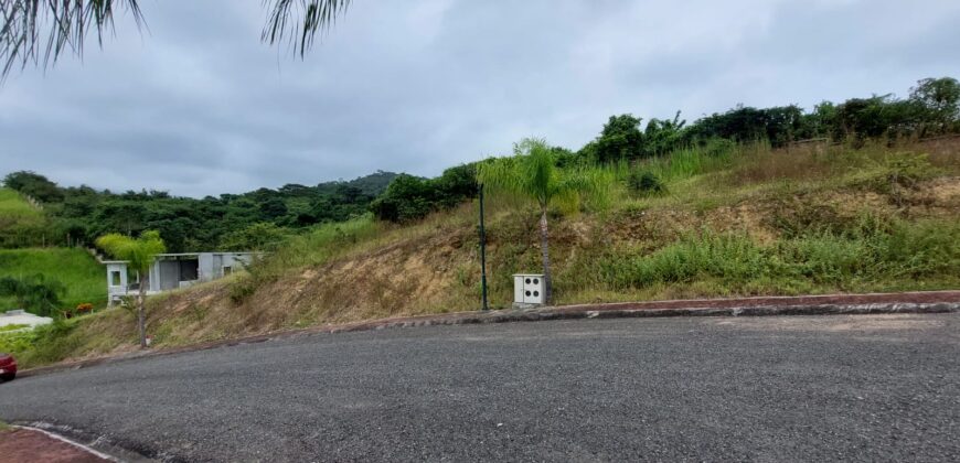 Vendo Terreno, 401.71 m². Urbanización Playa Escondida. Jama – Manabi