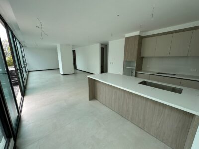 Vendo Departamento, Tres Dormitorios, a Estrenar, Terraza. Sector Quiteño Libre