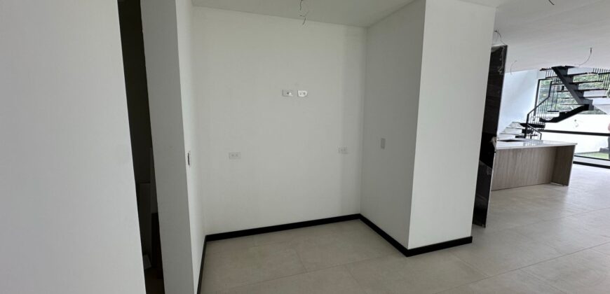 Vendo Departamento, a Estrenar, Dos Dormitorios, Dúplex. Sector Quiteño Libre