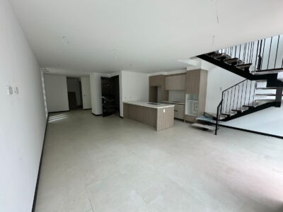 Vendo Departamento, a Estrenar, Dos Dormitorios, Dúplex. Sector Quiteño Libre