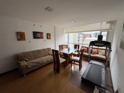Vendo de Oportunidad Suite, un Dormitorio, Parqueadero. Sector La Carolina