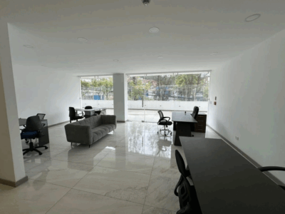 Local en Venta, Planta Baja, Acabados de Primera. Sector Granda Centeno