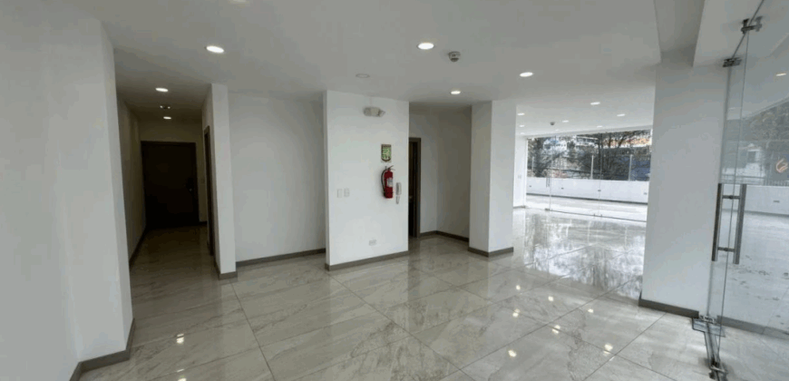Vendo Local, Acabados de Primera, Planta Baja. Sector Granda Centeno