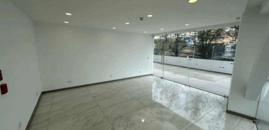 Vendo Local, Acabados de Primera, Planta Baja. Sector Granda Centeno