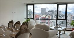 Vendo Elegante, Departamento Tres Dormitorios, Amoblado. Sector Bosmediano
