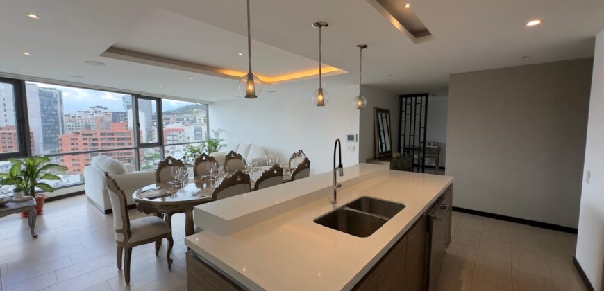 Vendo Elegante, Departamento Tres Dormitorios, Amoblado. Sector Bosmediano