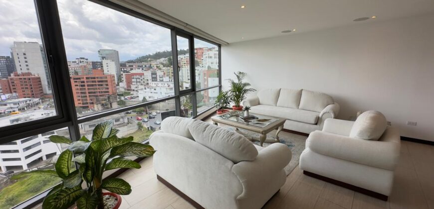 Vendo Elegante, Departamento Tres Dormitorios, Amoblado. Sector Bosmediano