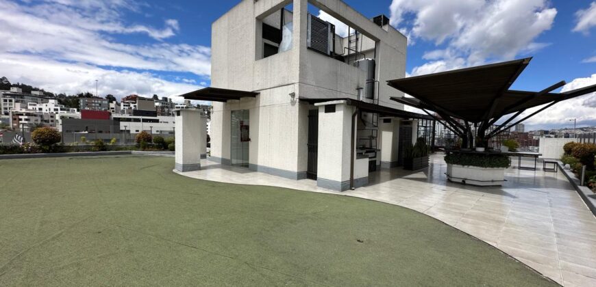 Vendo Elegante, Departamento Tres Dormitorios, Amoblado. Sector Bosmediano