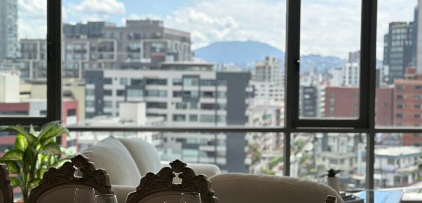 Vendo Elegante, Departamento Tres Dormitorios, Amoblado. Sector Bosmediano
