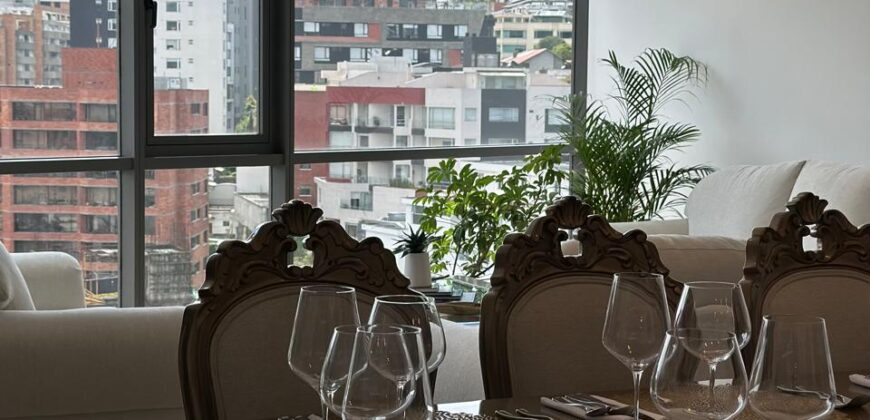 Vendo Elegante, Departamento Tres Dormitorios, Amoblado. Sector Bosmediano