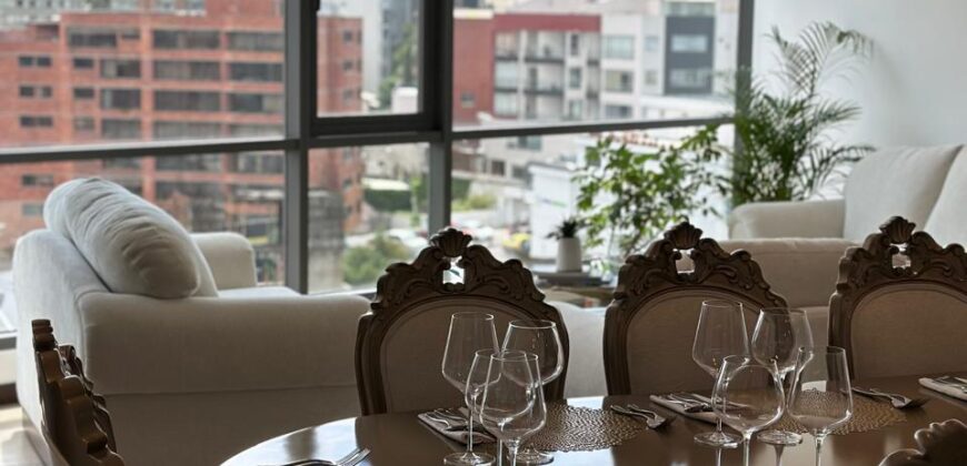 Vendo Elegante, Departamento Tres Dormitorios, Amoblado. Sector Bosmediano